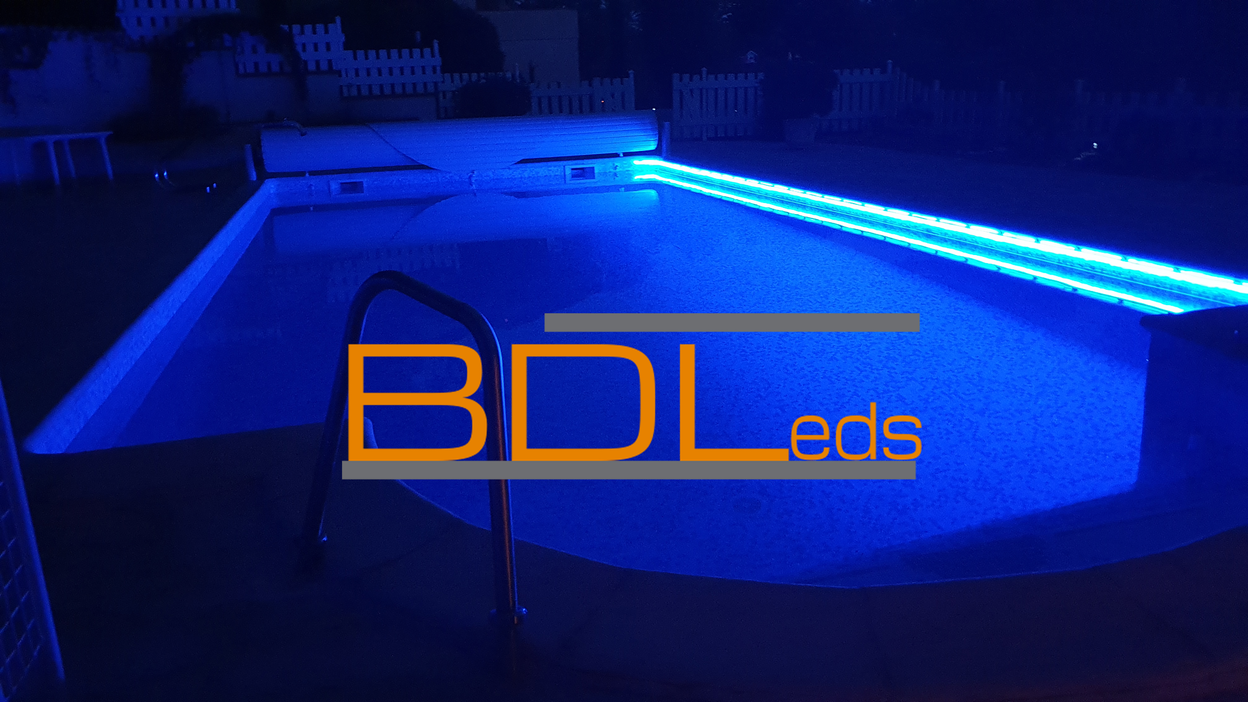 eclairage bleu piscine neon flexible led rgb